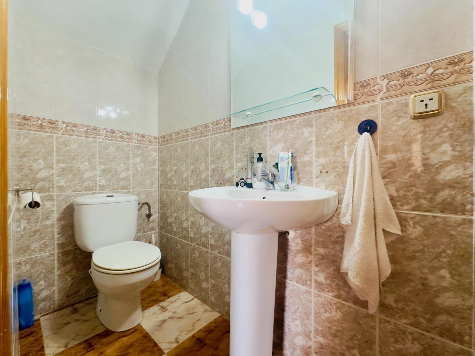 Chalet de 2 habitaciones en Cabo Roig en venta con piscina - 230.000 € (Ref: 9405818)