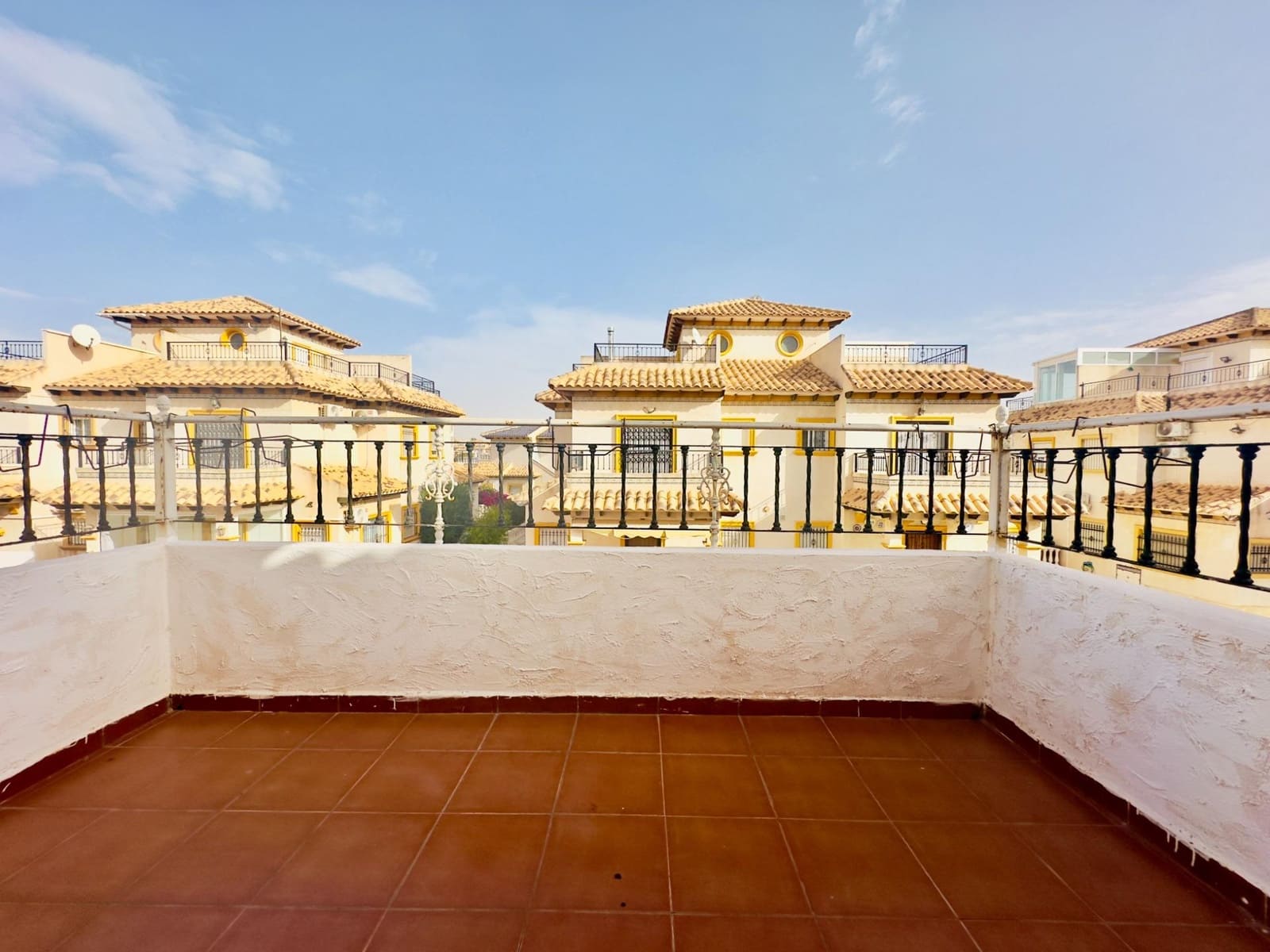 Chalet de 2 habitaciones en Cabo Roig en venta con piscina - 230.000 € (Ref: 9405818)