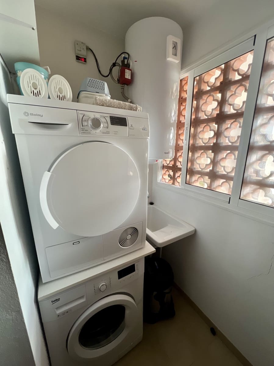 2 bedroom Apartment for sale in Villamartin with pool garage - € 195,000 (Ref: 9405819)