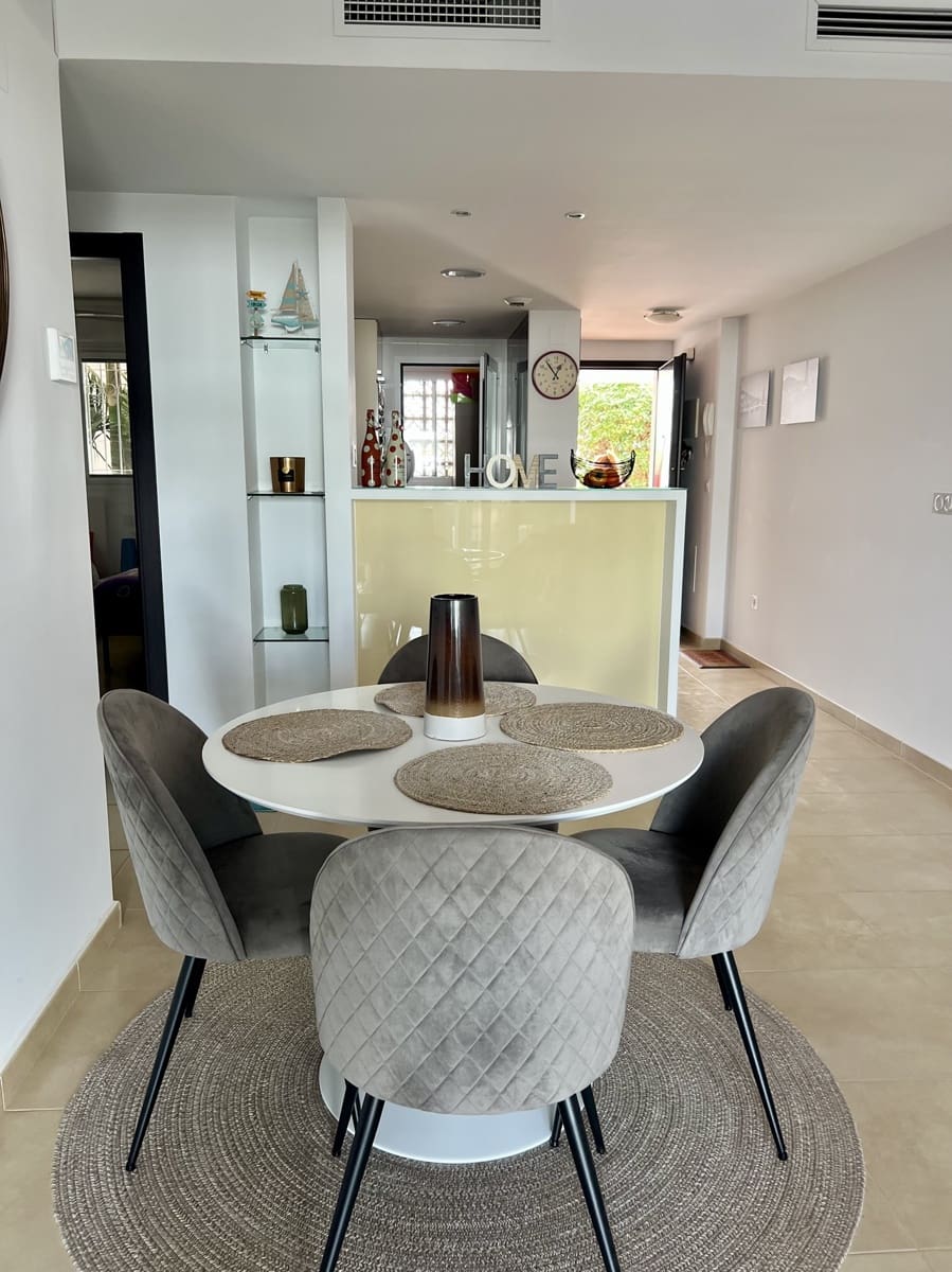 2 bedroom Apartment for sale in Villamartin with pool garage - € 195,000 (Ref: 9405819)