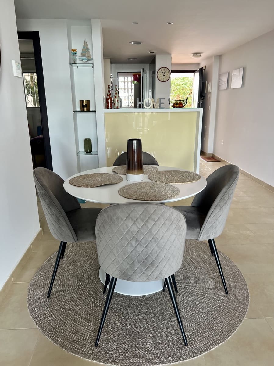 2 bedroom Apartment for sale in Villamartin with pool garage - € 195,000 (Ref: 9405819)