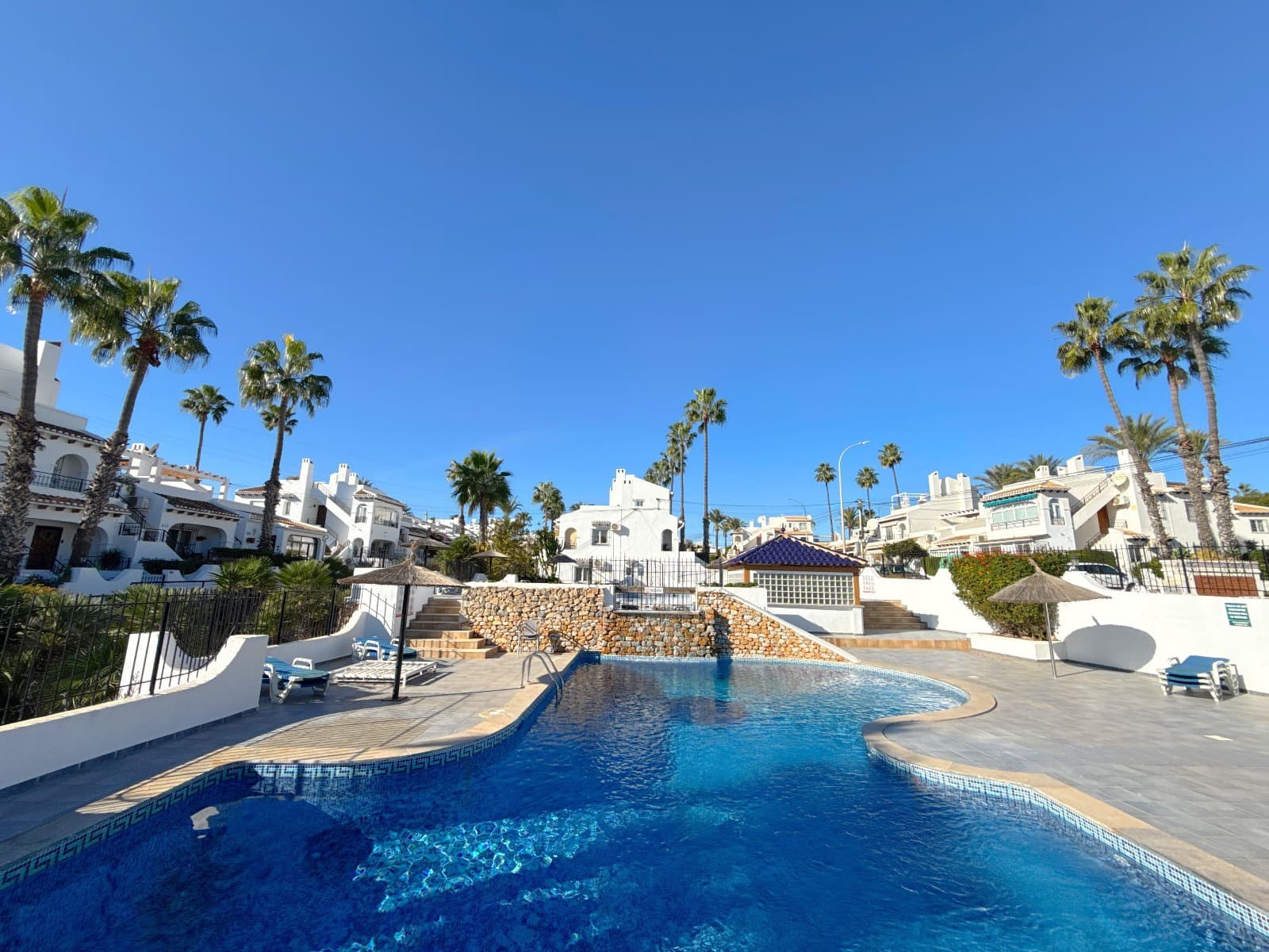 3 bedroom Townhouse for sale in Orihuela Costa with pool - € 229,950 (Ref: 9412760)