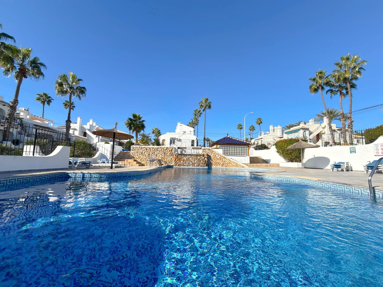 3 bedroom Townhouse for sale in Orihuela Costa with pool - € 229,950 (Ref: 9412760)