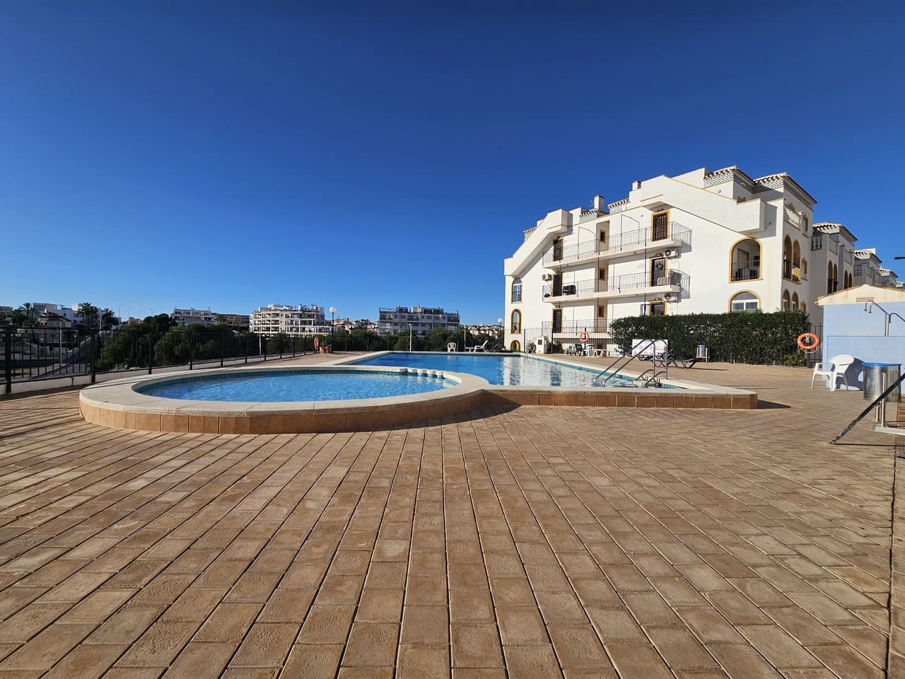 2 bedroom Apartment for sale in La Zenia with pool - € 174,950 (Ref: 9426445)