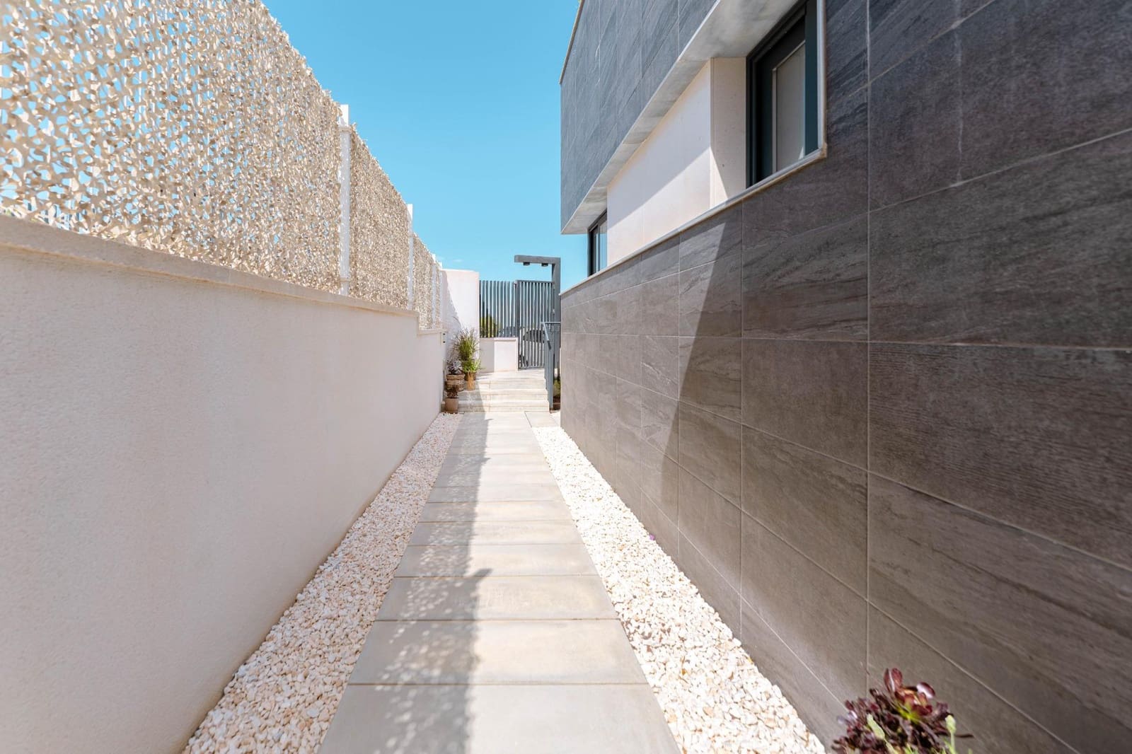 Chalet de 5 habitaciones en San Miguel de Salinas en venta con piscina garaje - 780.000 € (Ref: 9426452)