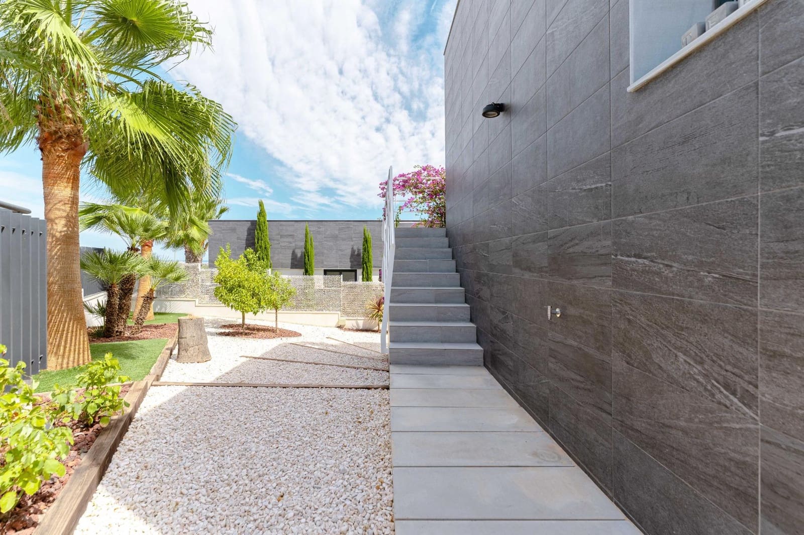 Chalet de 5 habitaciones en San Miguel de Salinas en venta con piscina garaje - 780.000 € (Ref: 9426452)