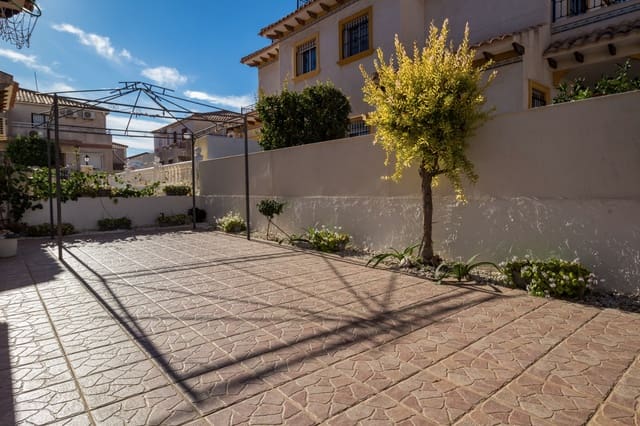 2 soverom Kjedet enebolig til salgs i La Zenia, Orihuela med svømmebasseng - € 230 000 (Ref: 9426456)