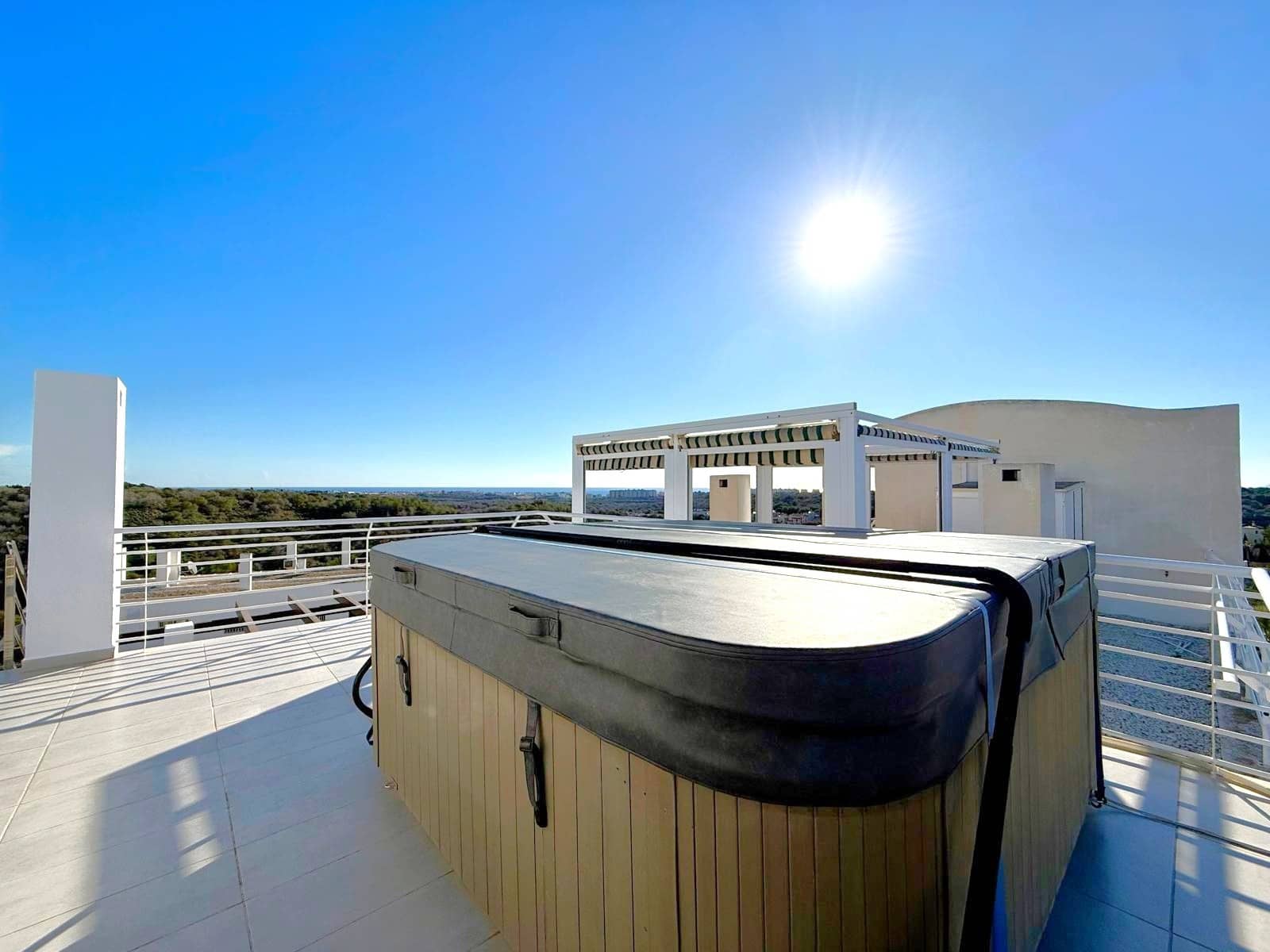 3 soveværelse Penthouse til salg i Orihuela Costa med swimmingpool garage - € 459.000 (Ref: 9427887)