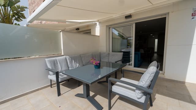 4 soveværelse Byhus til salg i San Pedro del Pinatar ciudad, San Pedro del Pinatar med swimmingpool - € 370.000 (Ref: 9444804)