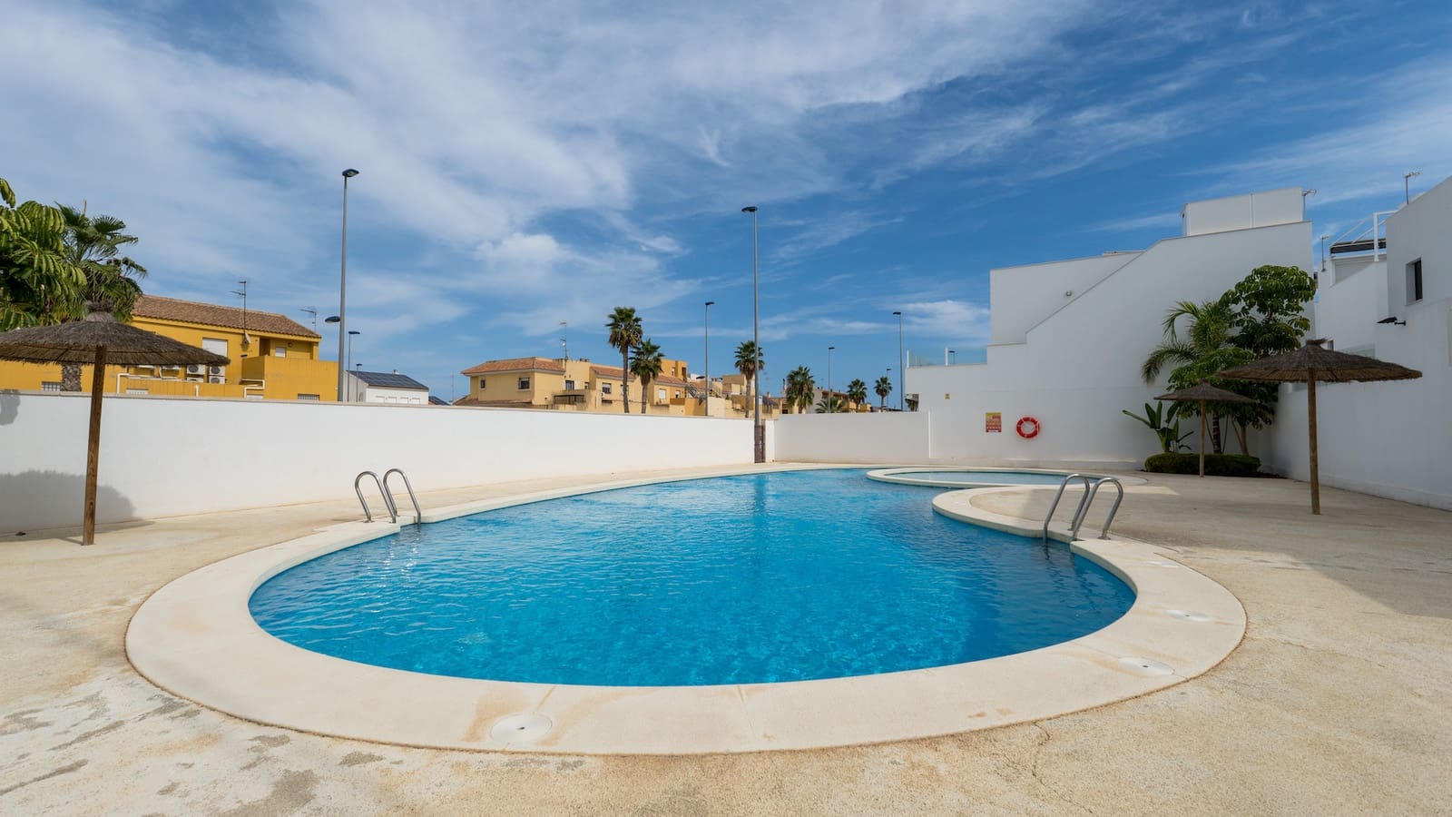 4 soveværelse Byhus til salg i San Pedro del Pinatar med swimmingpool - € 370.000 (Ref: 9444804)
