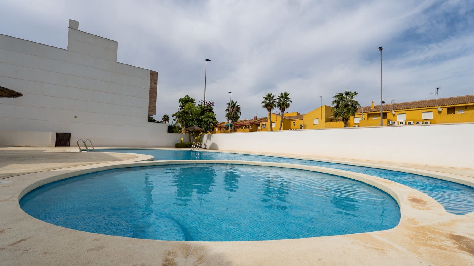 4 soveværelse Byhus til salg i San Pedro del Pinatar med swimmingpool - € 370.000 (Ref: 9444804)