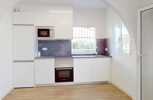 2 soverom Hus til salgs i Villamartin, Orihuela med svømmebasseng - € 199 995 (Ref: 9444809)