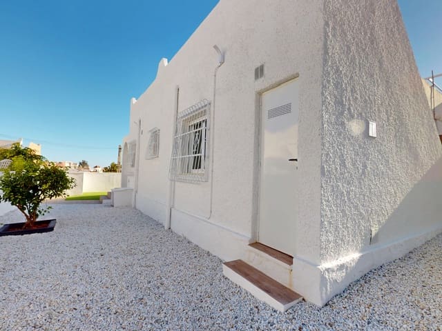 2 soverom Hus til salgs i Villamartin, Orihuela med svømmebasseng - € 199 995 (Ref: 9444809)