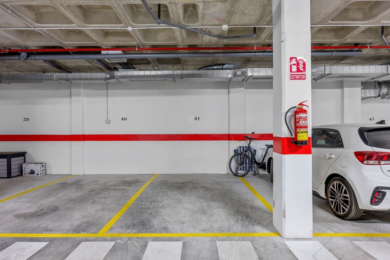 2 bedroom Apartment for sale in Villamartin with pool garage - € 239,000 (Ref: 9444812)