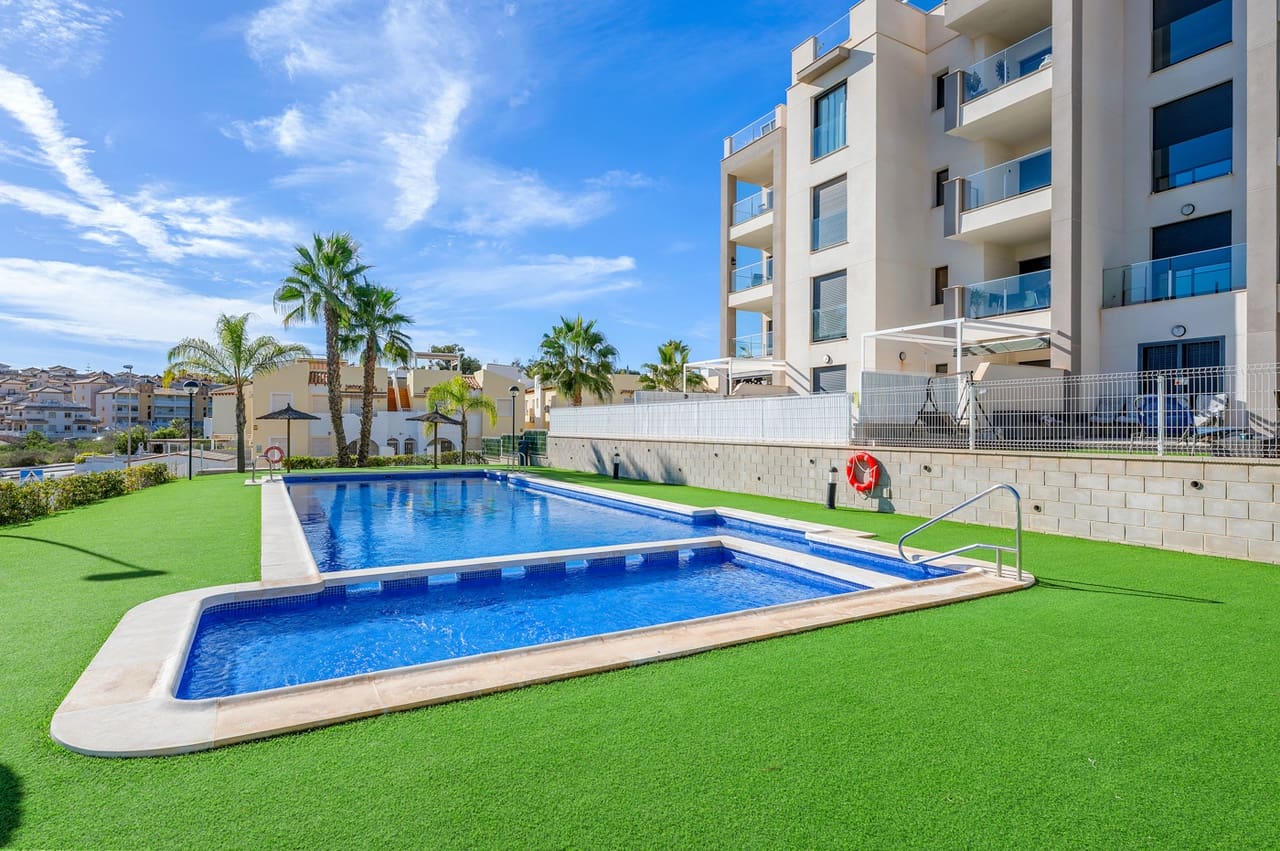 2 bedroom Apartment for sale in Villamartin with pool garage - € 239,000 (Ref: 9444812)