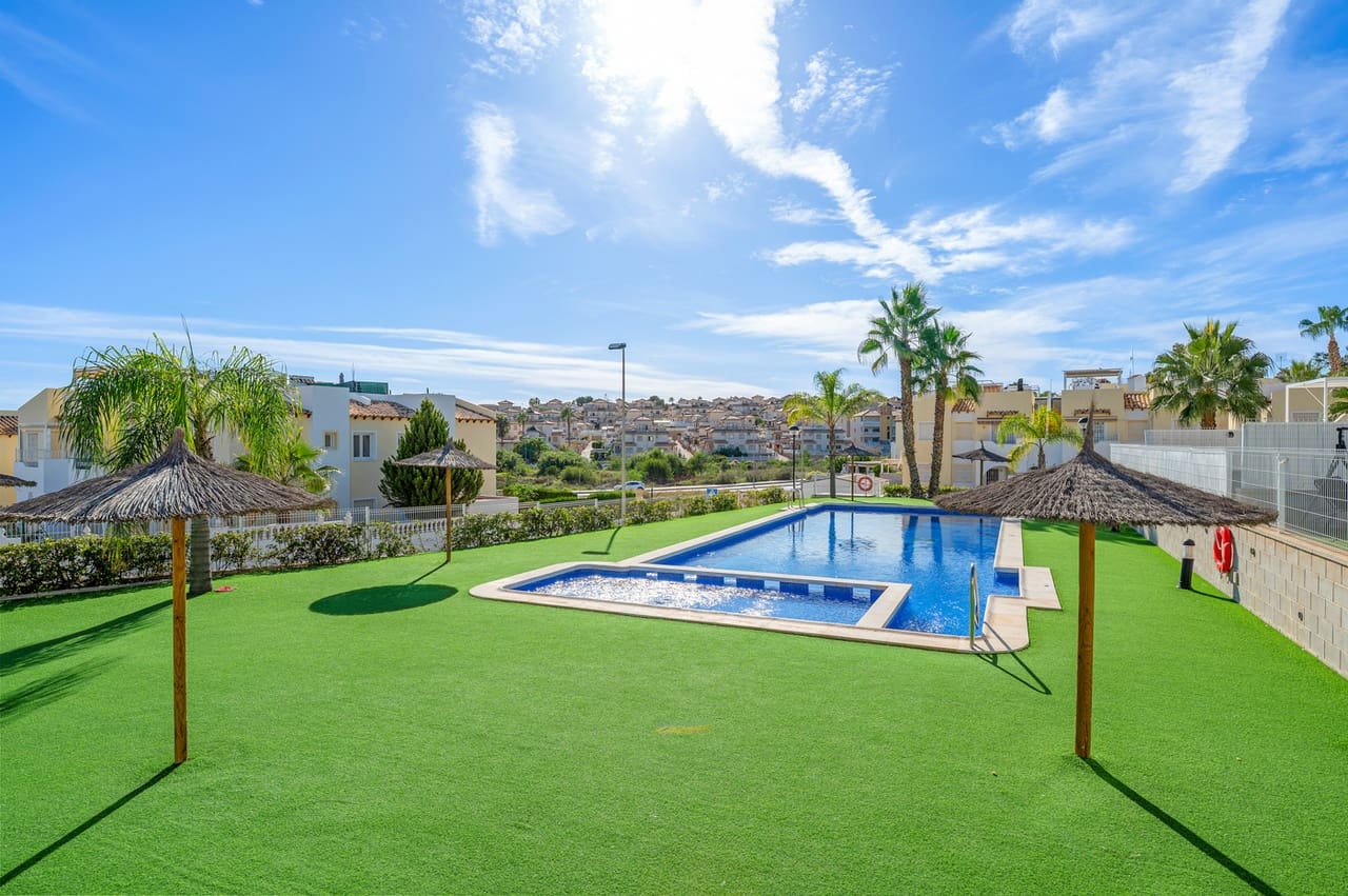2 bedroom Apartment for sale in Villamartin with pool garage - € 239,000 (Ref: 9444812)