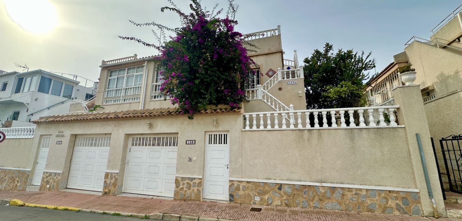 Casa de 3 habitaciones en Orihuela Costa en venta con piscina garaje - 195.000 € (Ref: 9466242)