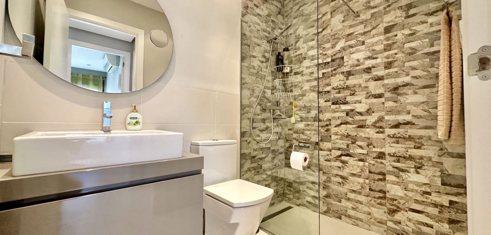 2 Zimmer Apartment zu verkaufen in Orihuela Costa mit Pool - 260.000 € (Ref: 9466246)