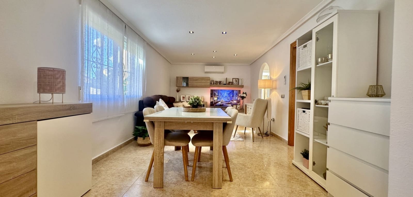 Casa de 3 habitaciones en Orihuela Costa en venta con piscina - 295.000 € (Ref: 9466250)