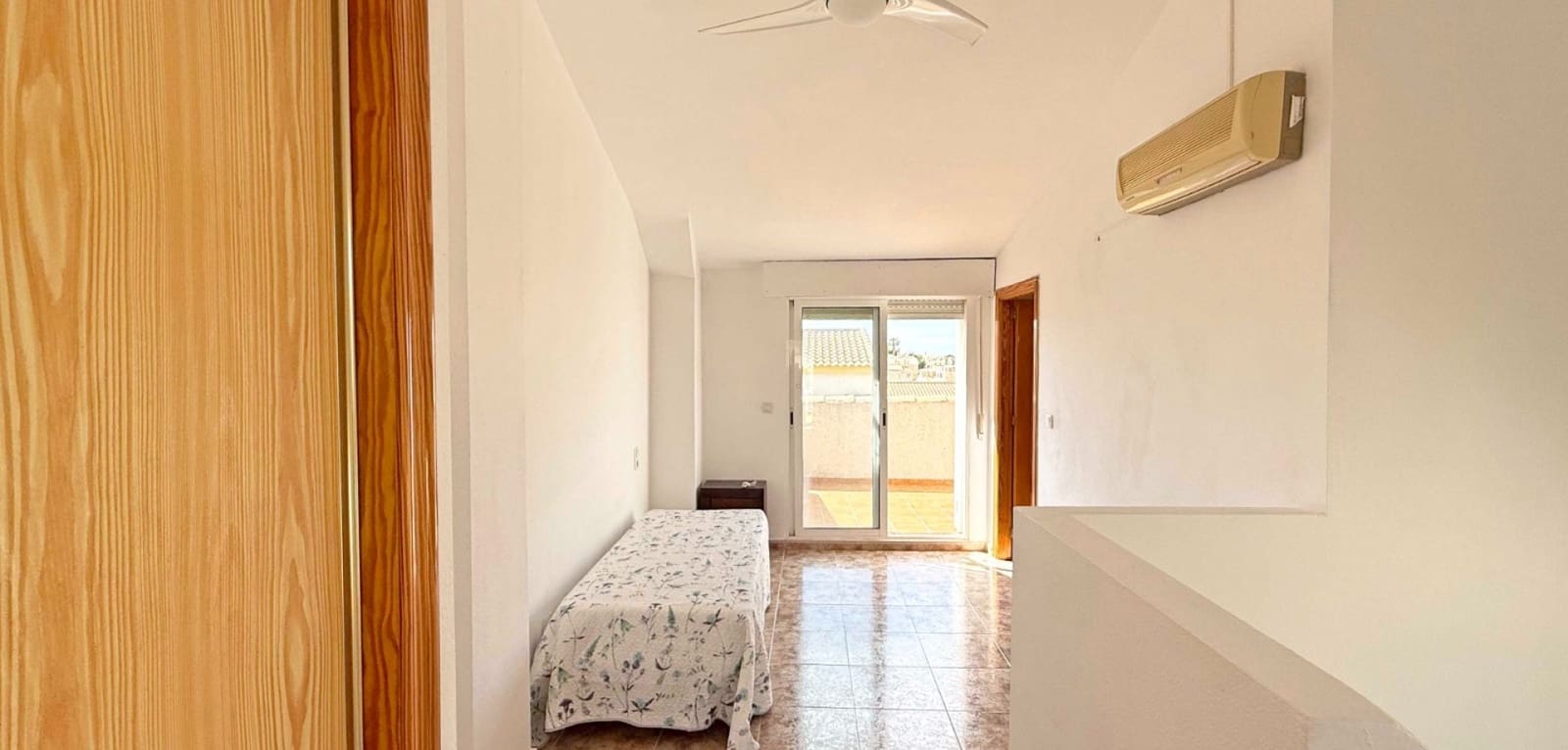 3 slaapkamer Halfvrijstaande villa te koop in Orihuela Costa met zwembad garage - € 184.900 (Ref: 9466267)