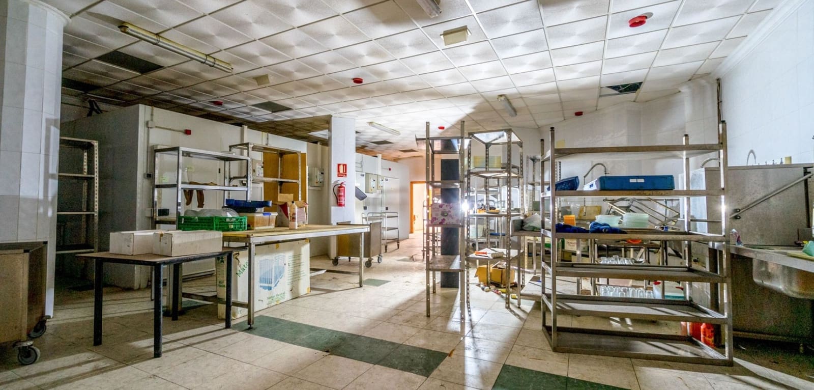 1 chambre Local Commercial à vendre à Torrevieja avec piscine - 420 000 € (Ref: 9466278)