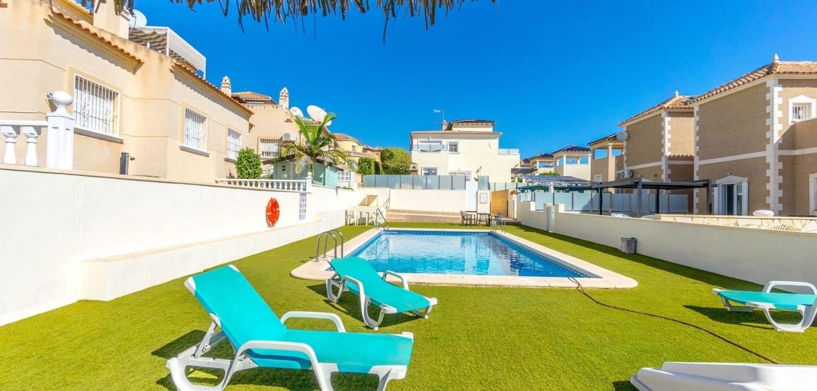 3 quarto Moradia para venda em Orihuela Costa com piscina - 345 000 € (Ref: 9466292)