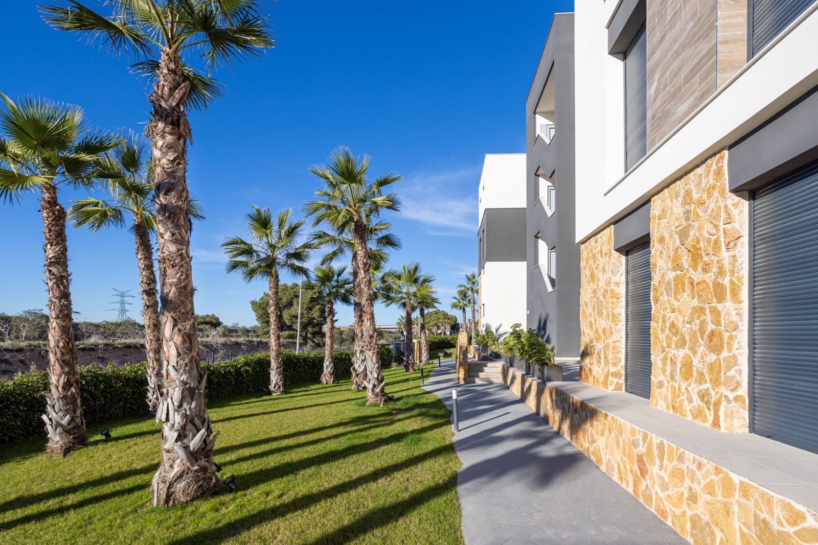 Apartamento de 2 habitaciones en Orihuela Costa en venta con piscina garaje - 295.000 € (Ref: 9466297)