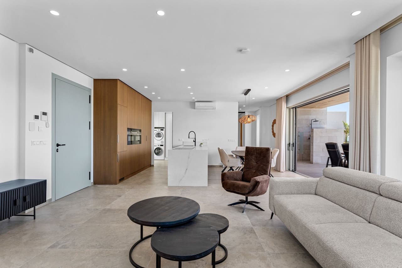 4 bedroom Villa for sale in Benijofar with pool garage - € 1,495,000 (Ref: 9489715)