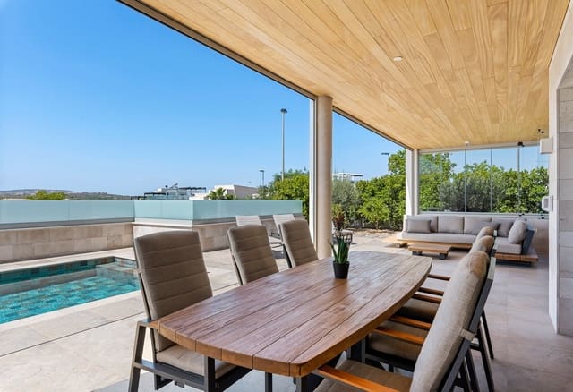 4 bedroom Villa for sale in Benijófar with pool garage - € 1,495,000 (Ref: 9489715)