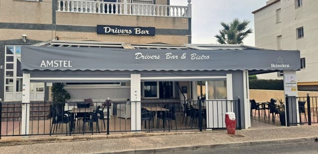 Komercyjne na sprzedaż w Villamartin, Orihuela z basenem - 95 000 € (Ref: 9495422)