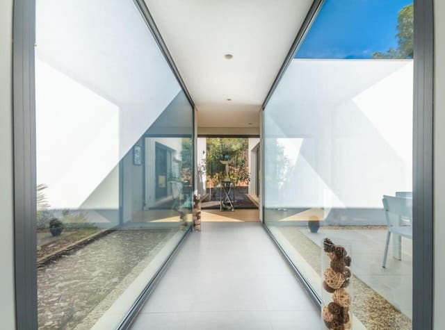 4 bedroom Villa for sale in Las Colinas Golf, Orihuela with pool garage - € 1,200,000 (Ref: 9495423)