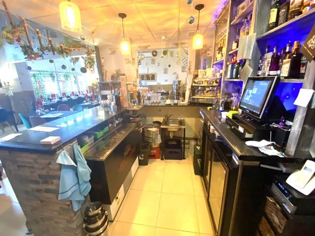 Commercieel te koop in Algorfa met zwembad - € 59.995 (Ref: 9495424)