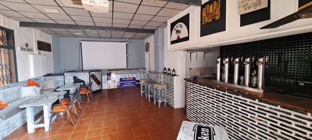 Commercial for sale in Los Dolses, Orihuela with pool - € 79,000 (Ref: 9495449)
