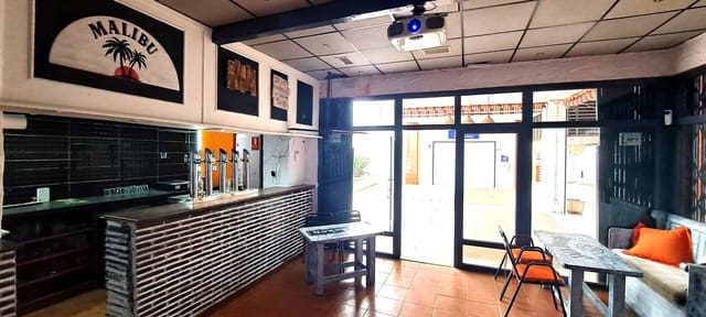 Commercial for sale in Los Dolses, Orihuela with pool - € 79,000 (Ref: 9495449)