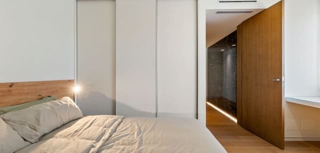 2 quarto Apartamento para venda em Centro - Muelle Pesquero, Torrevieja com piscina - 349 000 € (Ref: 9500196)