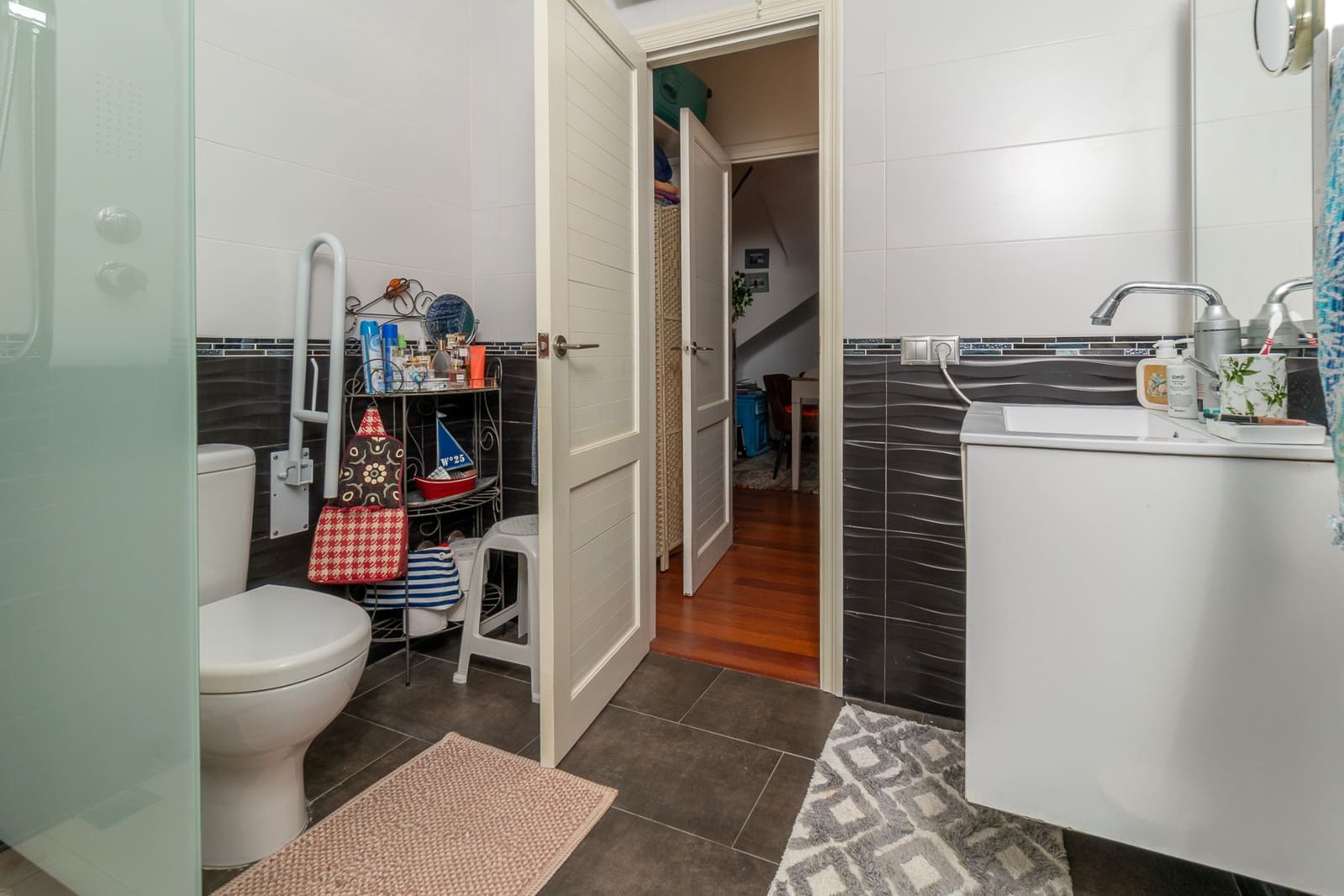 2 bedroom Semi-detached Villa for sale in Villamartin with pool - € 289,000 (Ref: 9500200)