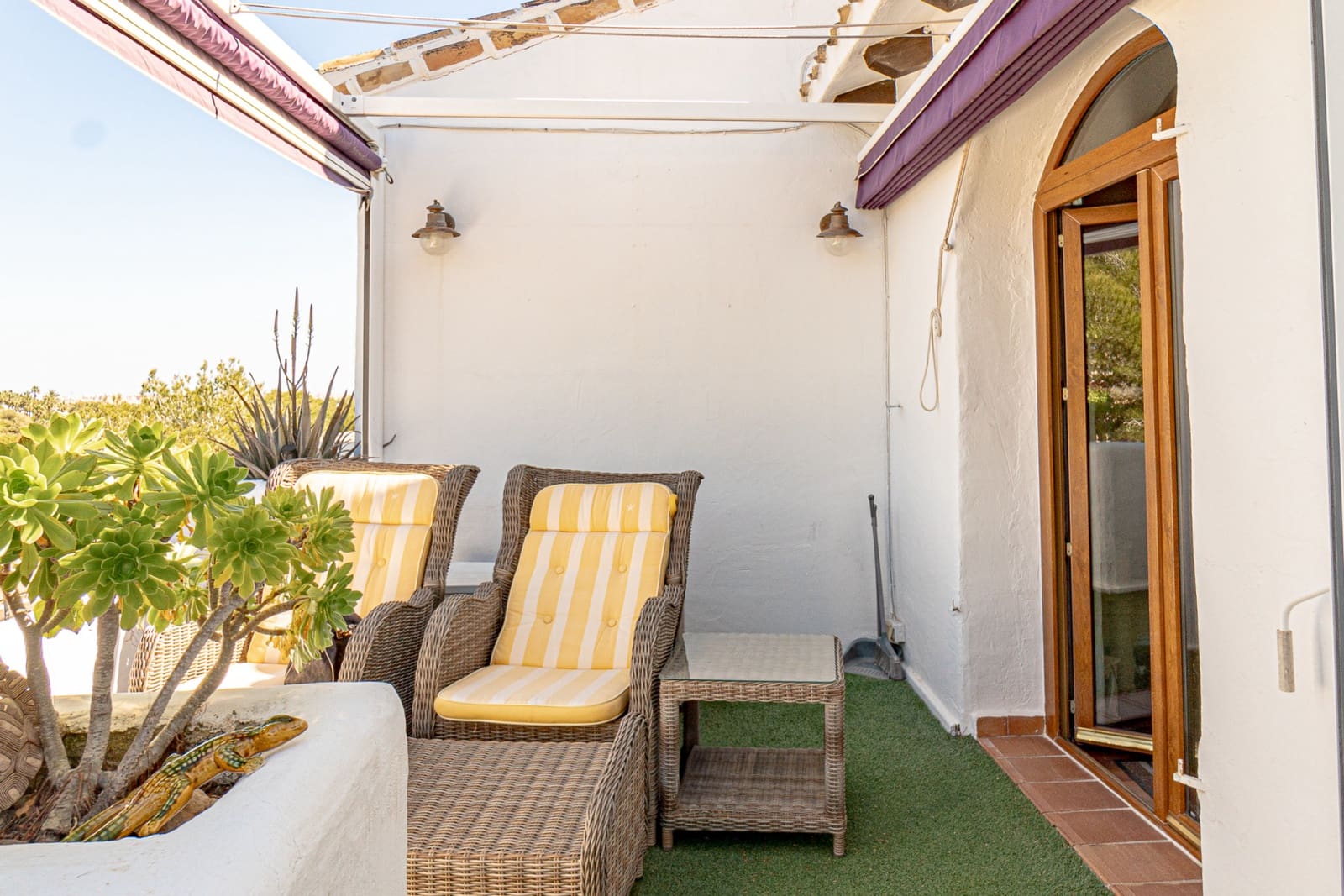 2 bedroom Semi-detached Villa for sale in Villamartin with pool - € 289,000 (Ref: 9500200)