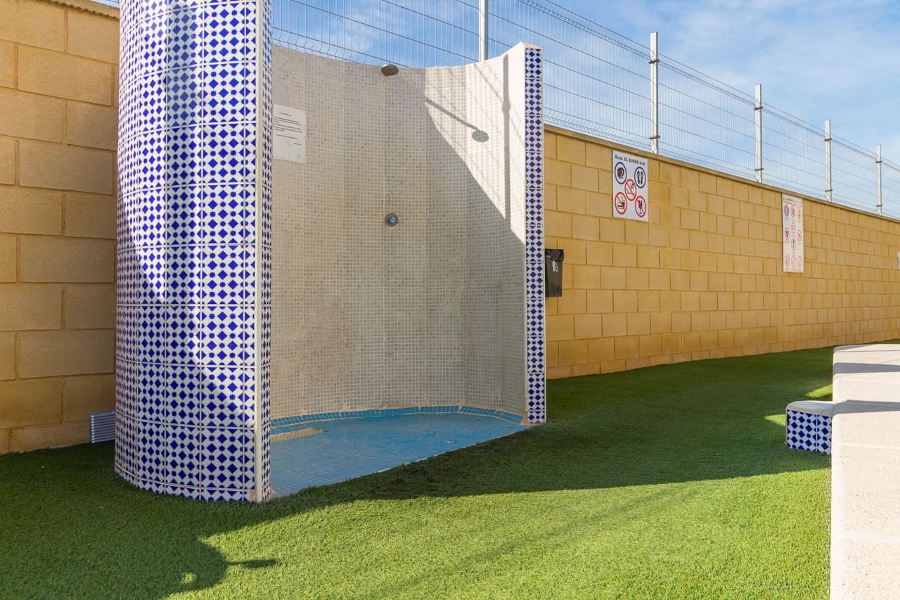 1 soveværelse Lejlighed til salg i Torrevieja med swimmingpool - € 109.000 (Ref: 9500201)