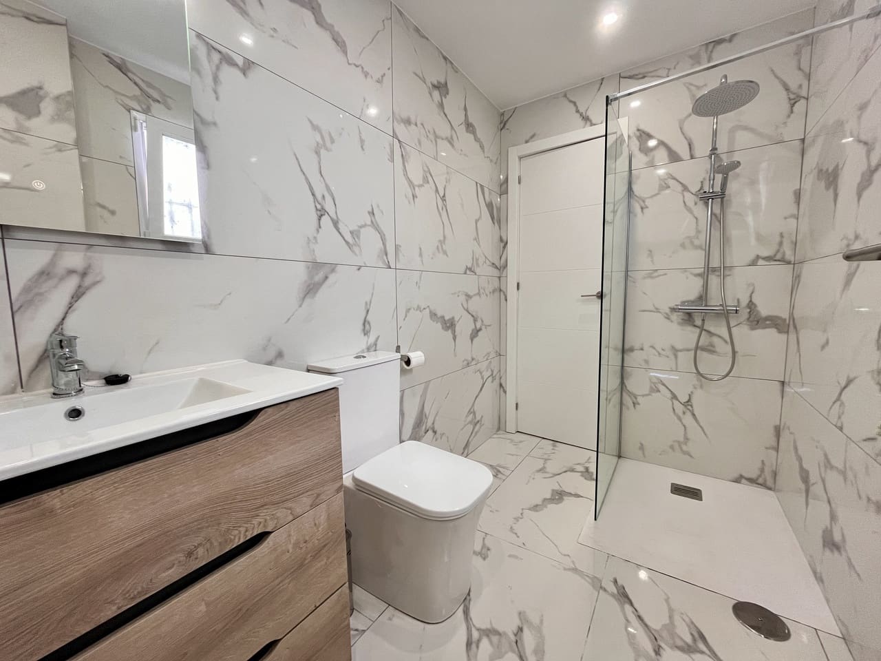 1 sovrum Lägenhet till salu i Villamartin med pool - 155 000 € (Ref: 9500214)