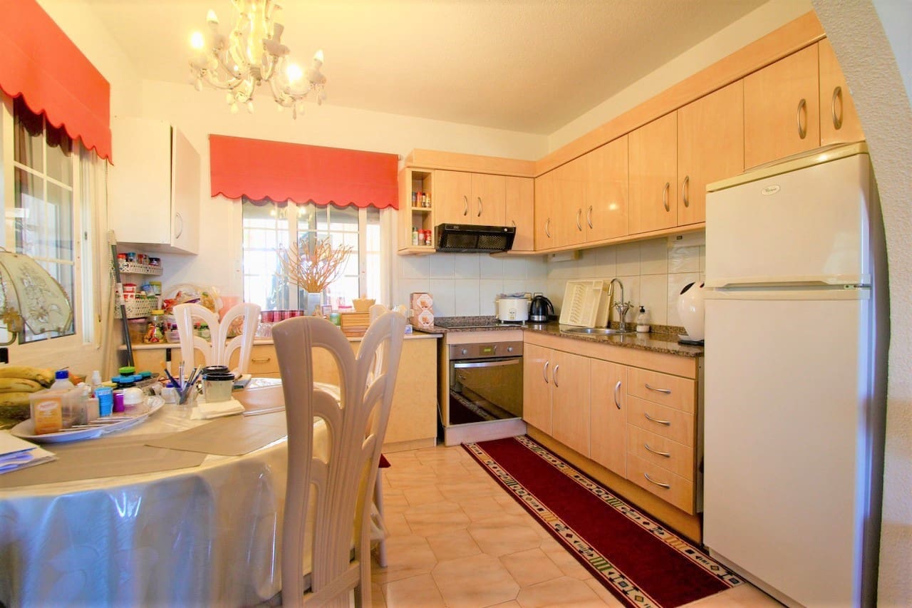 6 bedroom Villa for sale in Orihuela Costa with pool - € 469,000 (Ref: 9506330)