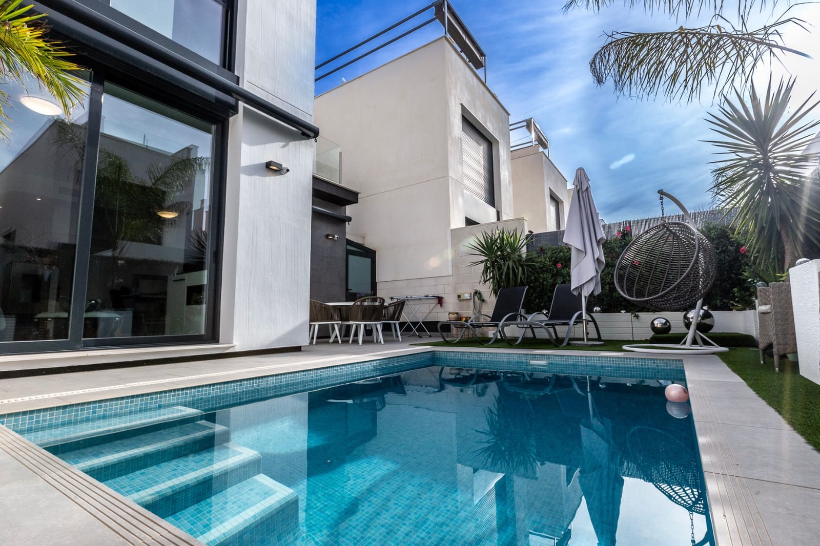 3 slaapkamer Villa te koop in Villamartin met zwembad - € 329.000 (Ref: 9521655)