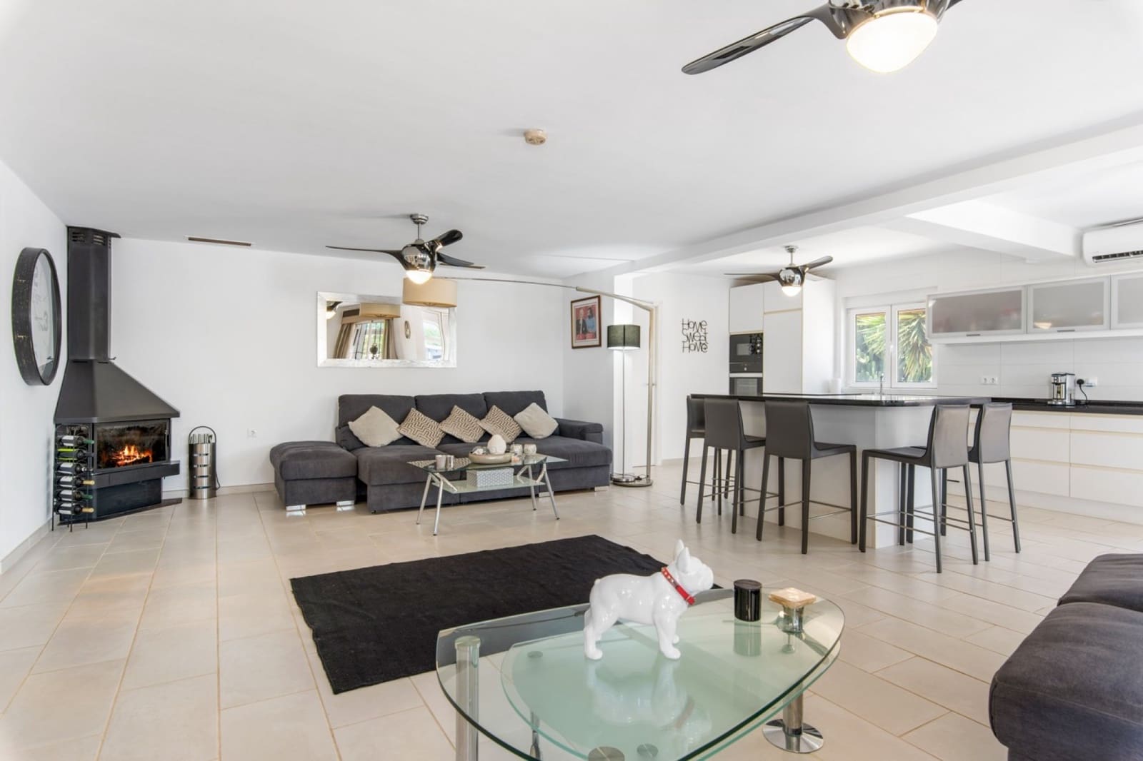 4 soveværelse Finca/Landehus til salg i Catral med swimmingpool garage - € 565.000 (Ref: 9528403)