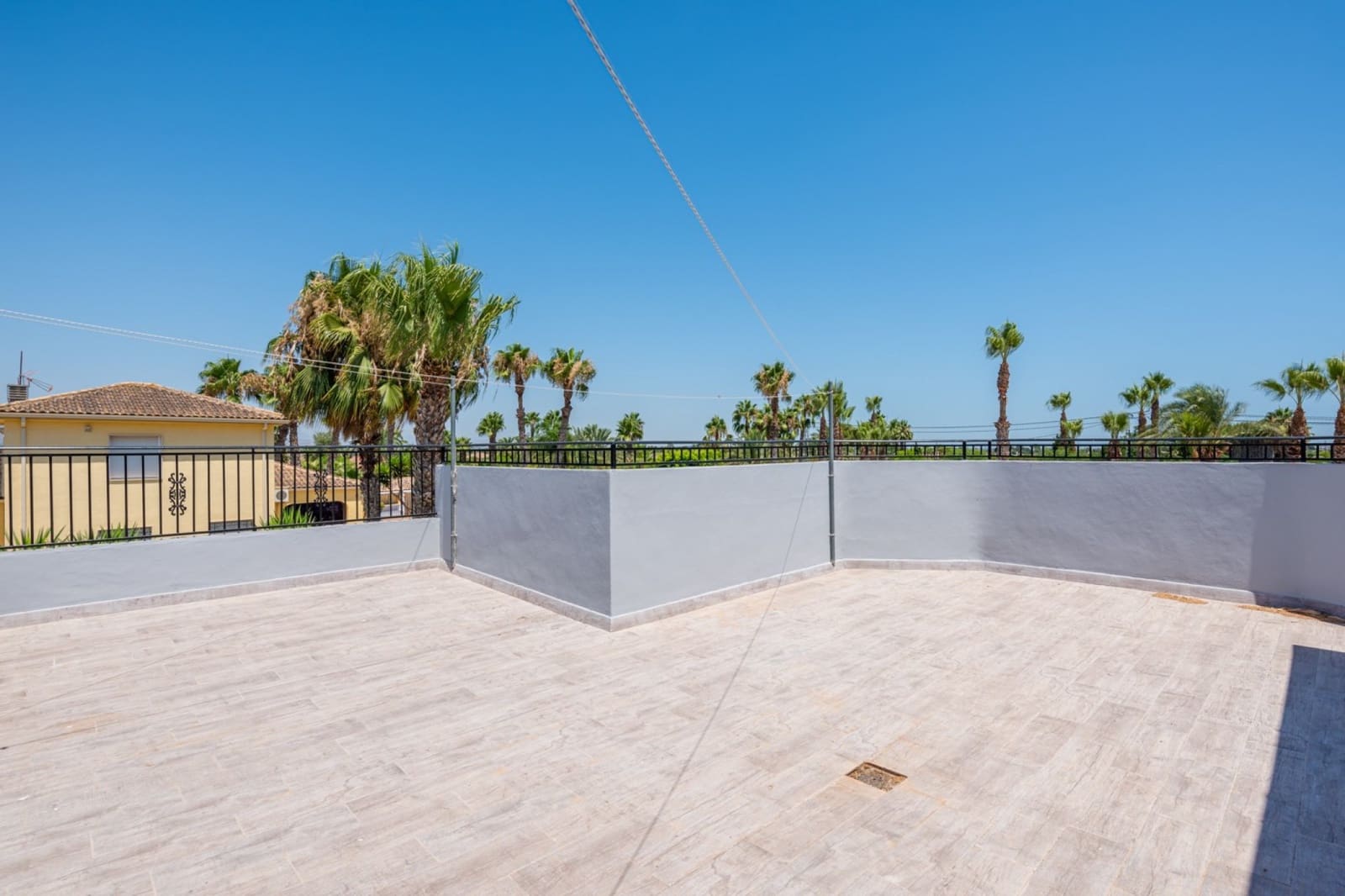 4 soveværelse Finca/Landehus til salg i Catral med swimmingpool garage - € 565.000 (Ref: 9528403)