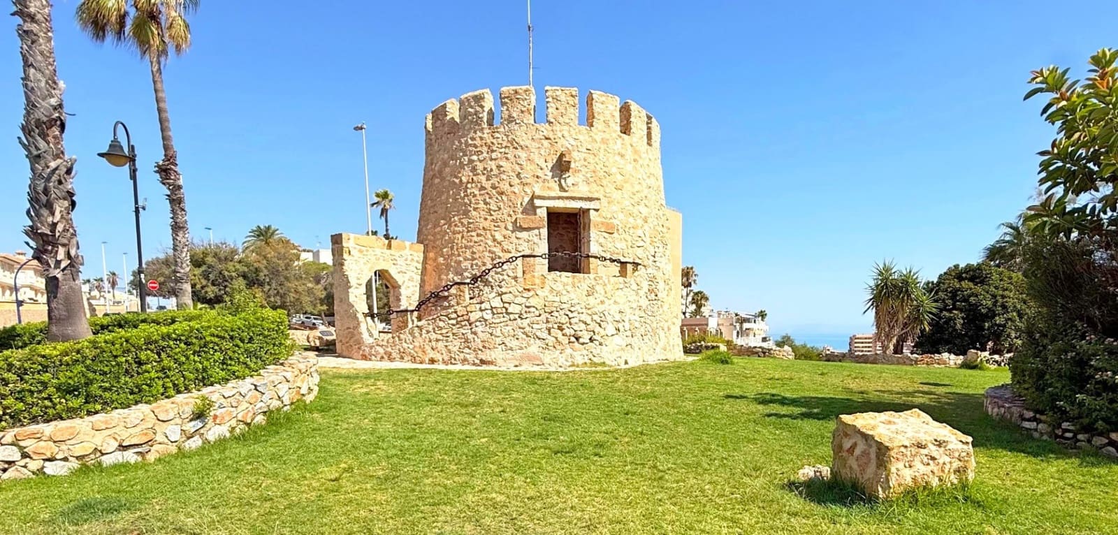 1 sypialnia Apartament na sprzedaż w Torrevieja z basenem garażem - 199 000 € (Ref: 9532091)