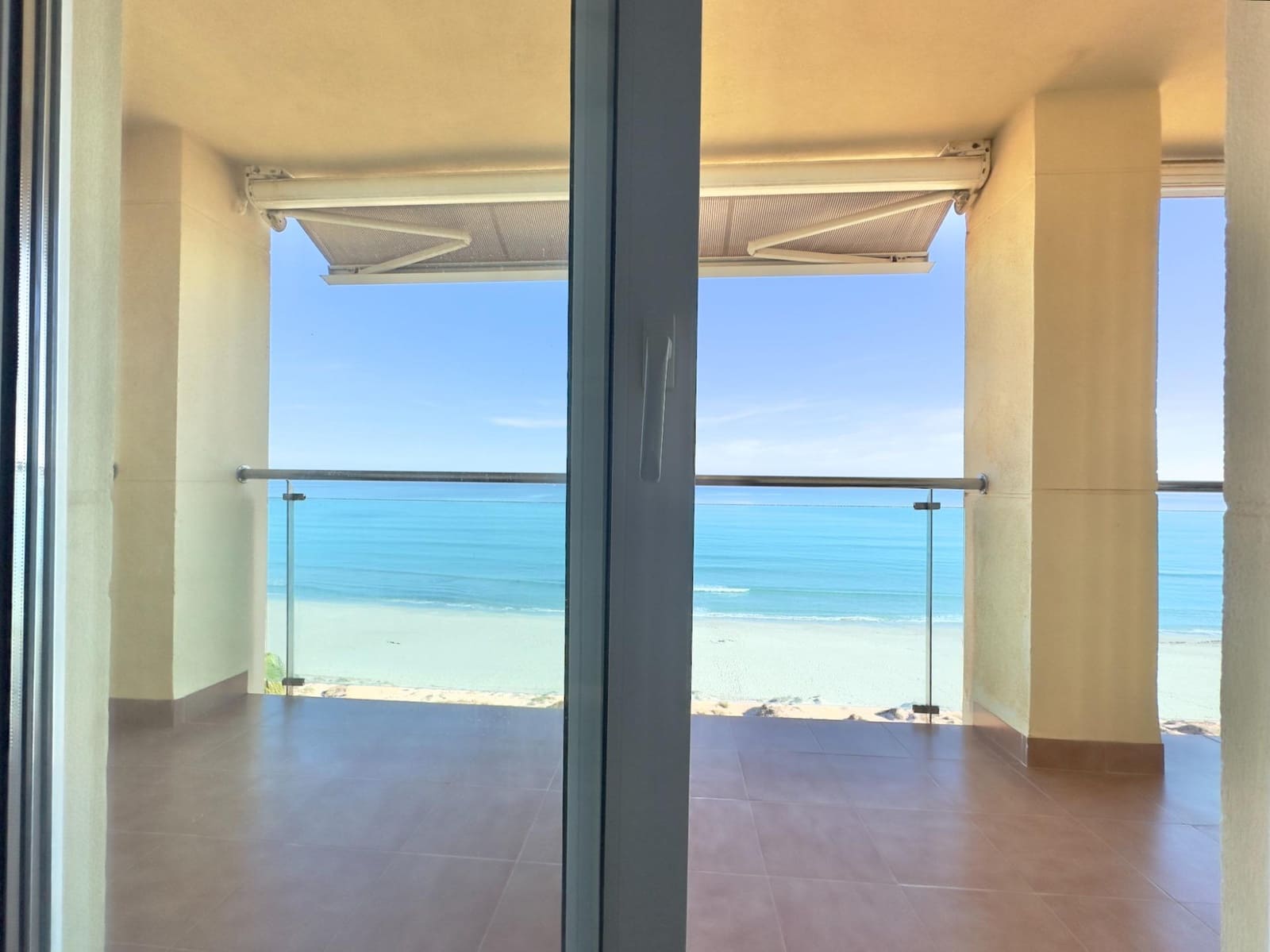 2 sovrum Lägenhet till salu i La Manga del Mar Menor med pool - 315 000 € (Ref: 9539479)