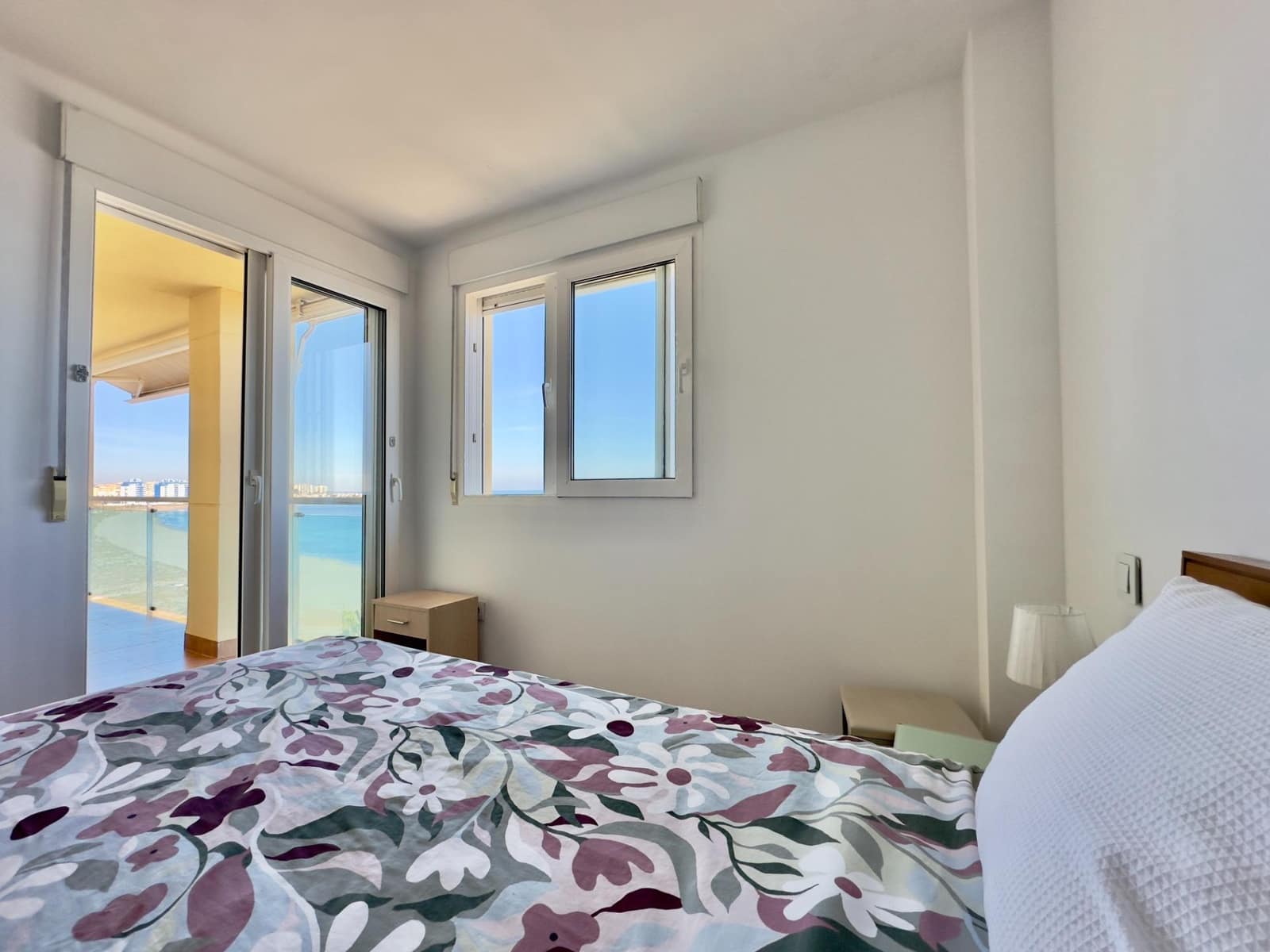 2 sovrum Lägenhet till salu i La Manga del Mar Menor med pool - 315 000 € (Ref: 9539479)