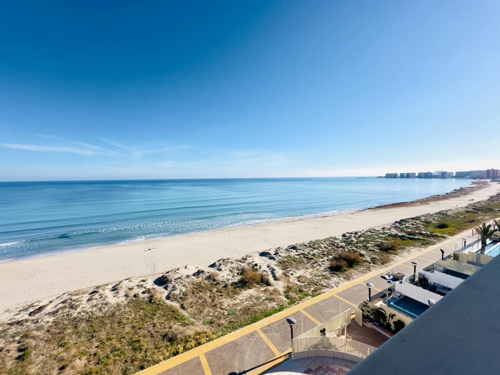 2 sovrum Lägenhet till salu i La Manga del Mar Menor med pool - 315 000 € (Ref: 9539479)