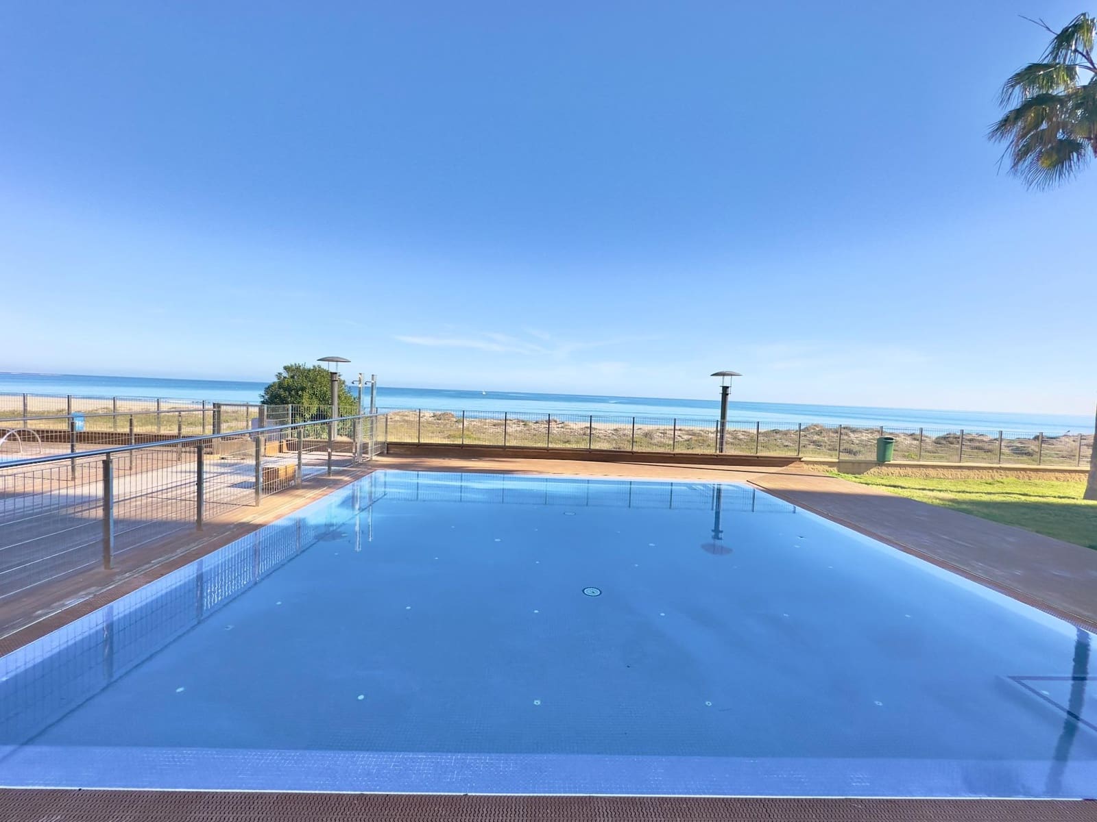 2 sovrum Lägenhet till salu i La Manga del Mar Menor med pool - 315 000 € (Ref: 9539479)