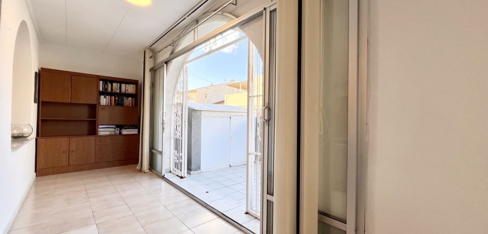 3 sypialnia Dom na sprzedaż w Torrevieja z basenem - 156 000 € (Ref: 9549998)