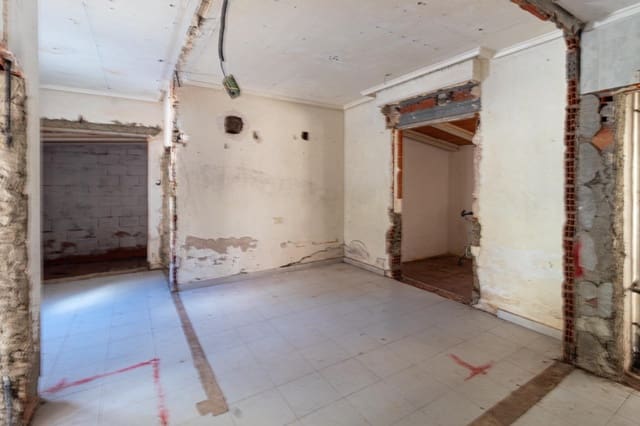 Chalet de 3 habitaciones en Playa Flamenca, Orihuela en venta con piscina - 189.000 € (Ref: 9550004)